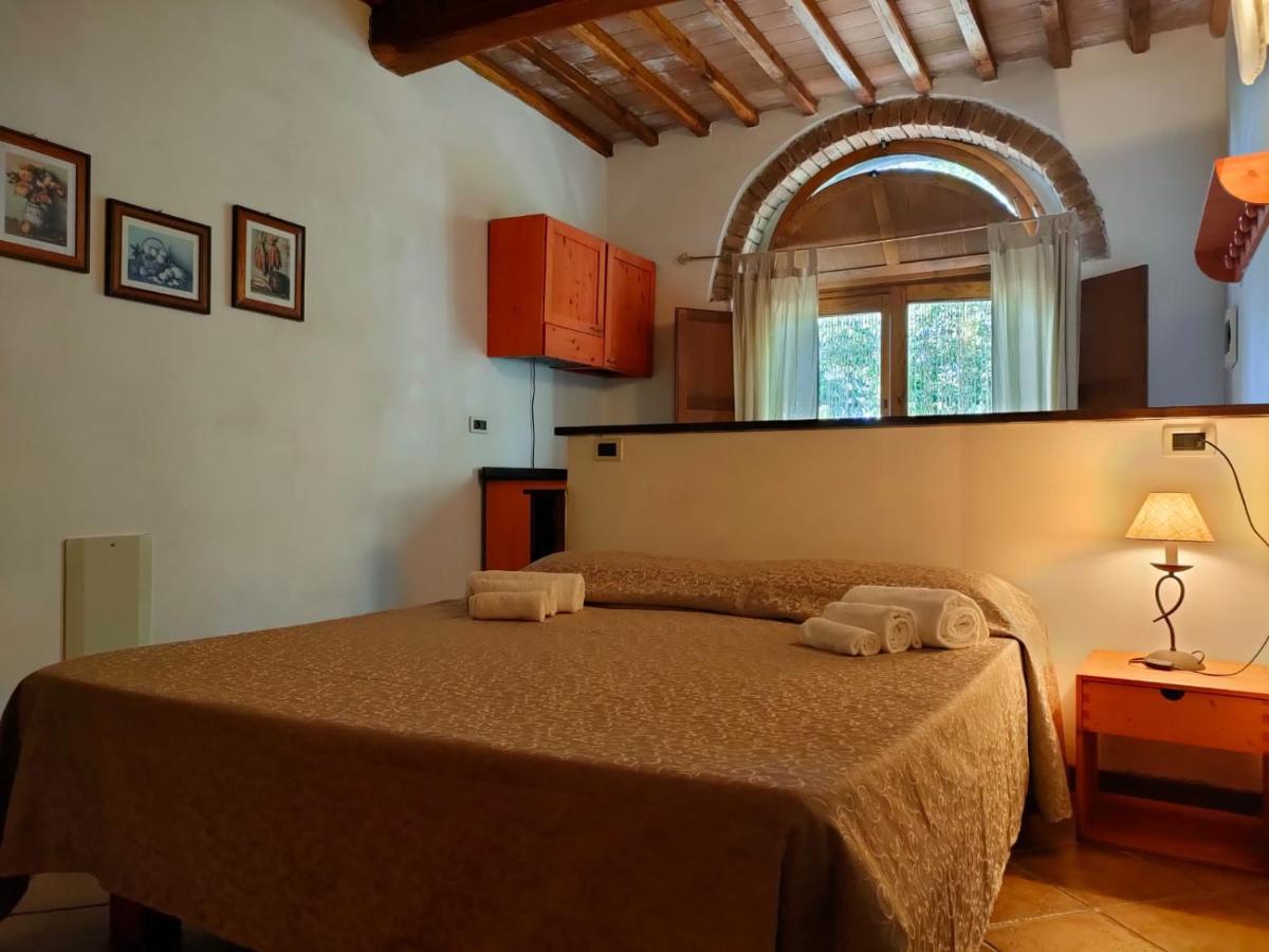 Agriturismo Fattoria Lischeto Volterra Bagian luar foto