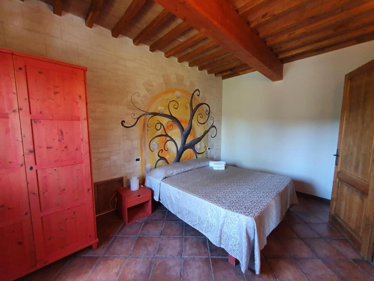 Agriturismo Fattoria Lischeto Volterra Bagian luar foto