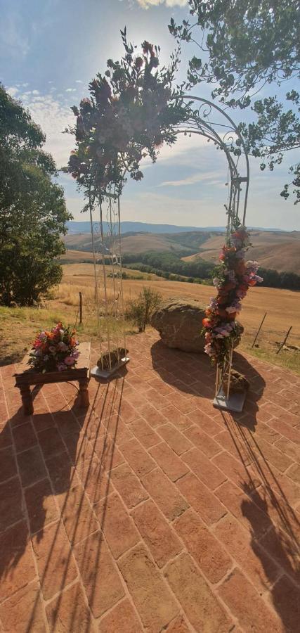 Agriturismo Fattoria Lischeto Volterra Bagian luar foto