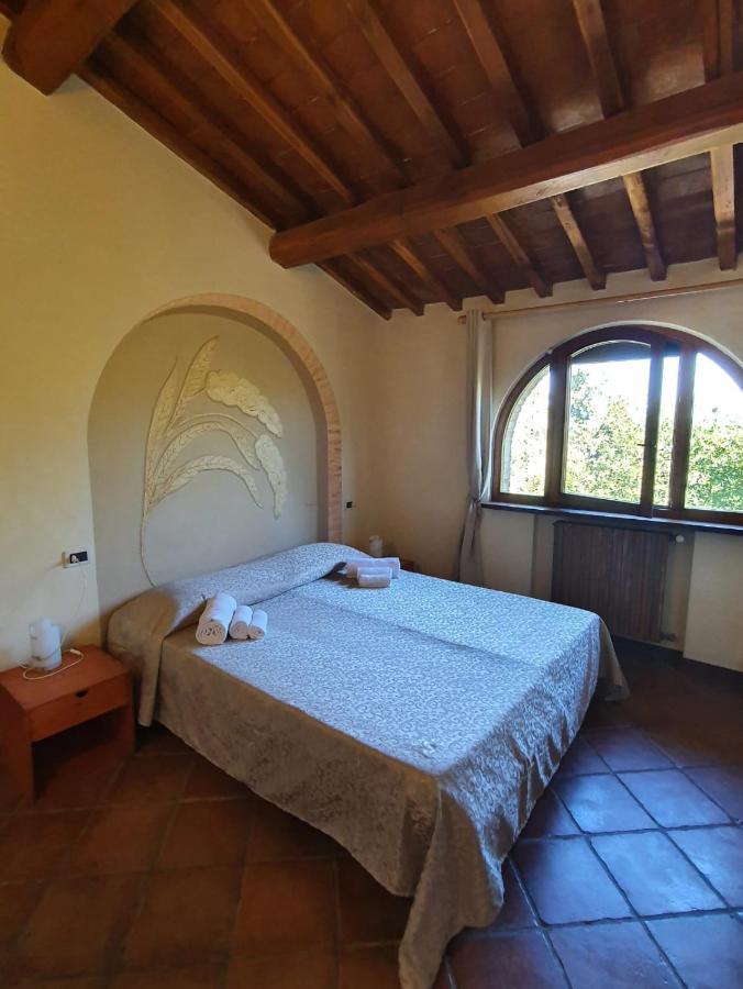 Agriturismo Fattoria Lischeto Volterra Bagian luar foto